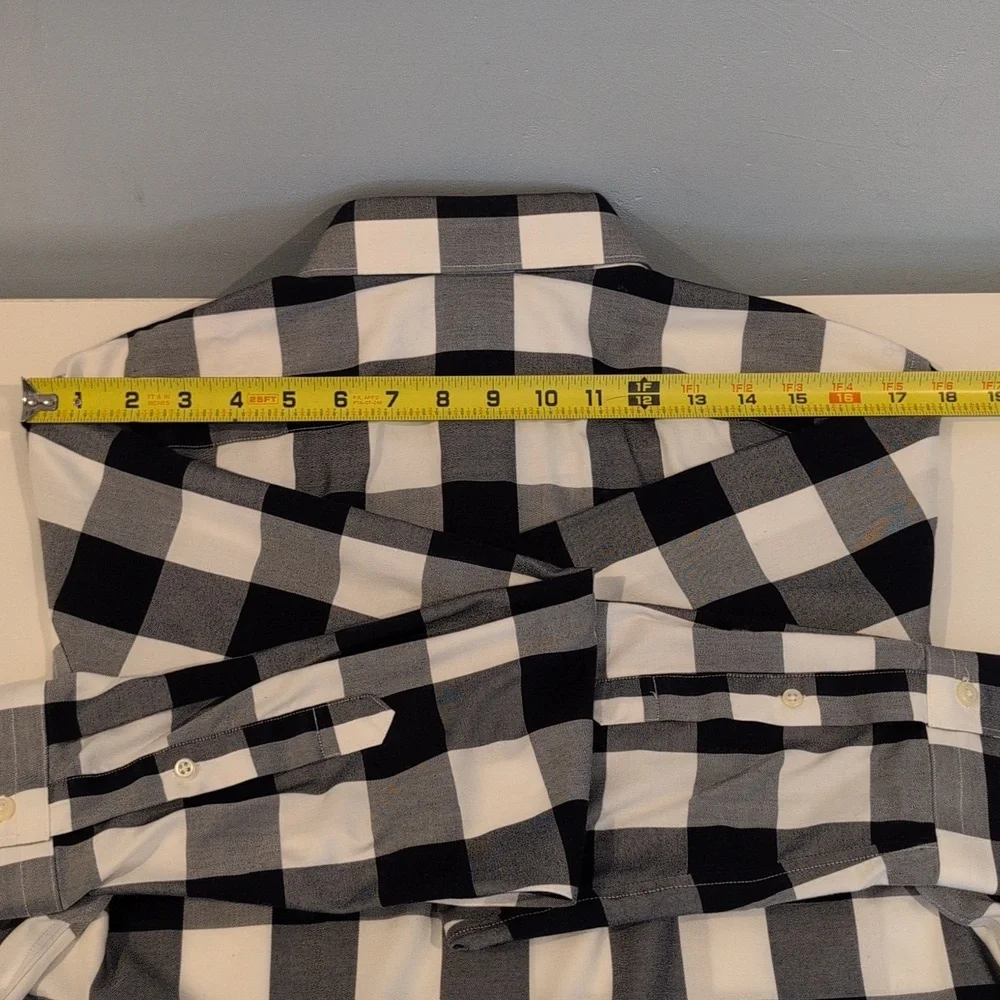 Banana Republic Men's Large Non-Iron Tailored Slim Fit Button Down Plaid Shirt